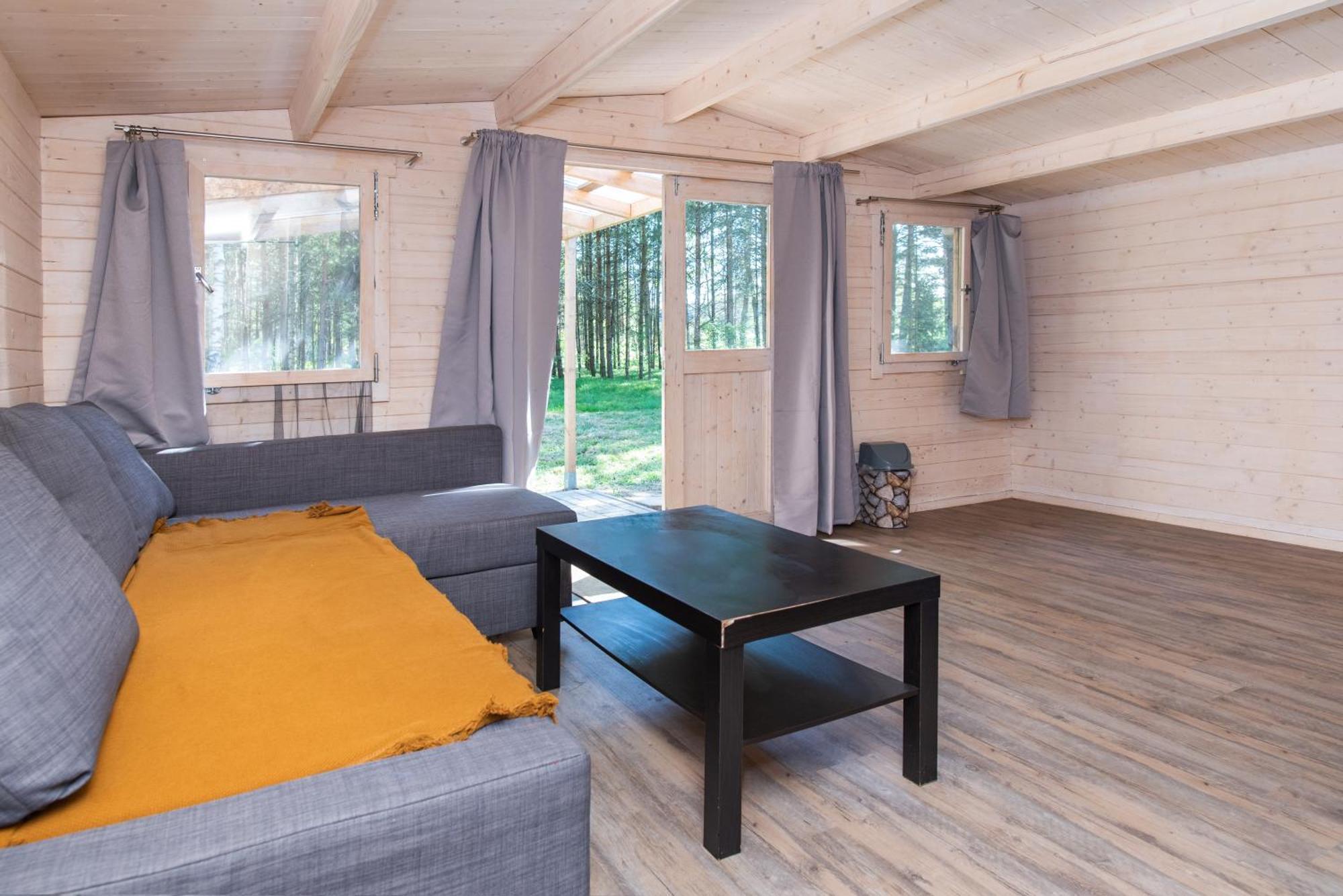 Metsaaeaere Accommodation Uulu Eksteriør billede